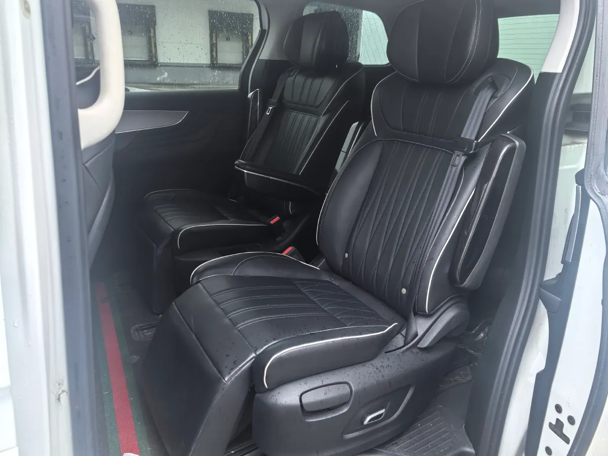 2021 Roewe iMAX8 2.0T 234HP L4 8AT,autocango,china used car exporter,china ev exporter,chinese used car exporter,chinese used ev exporter