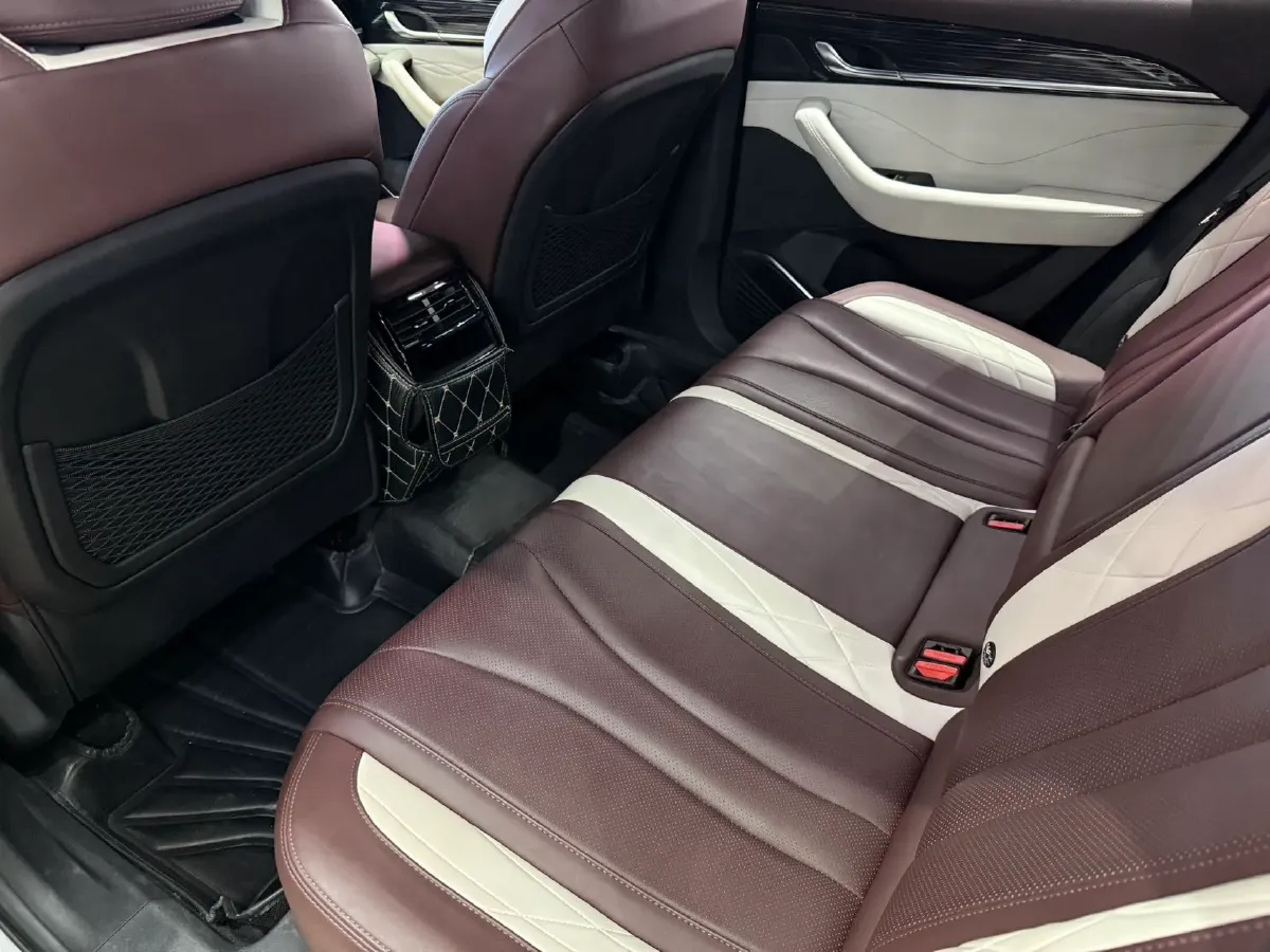 2021 Geely Monjaro 2.0T 238HP L4 8AT,autocango,china used car exporter,china ev exporter,chinese used car exporter,chinese used ev exporter