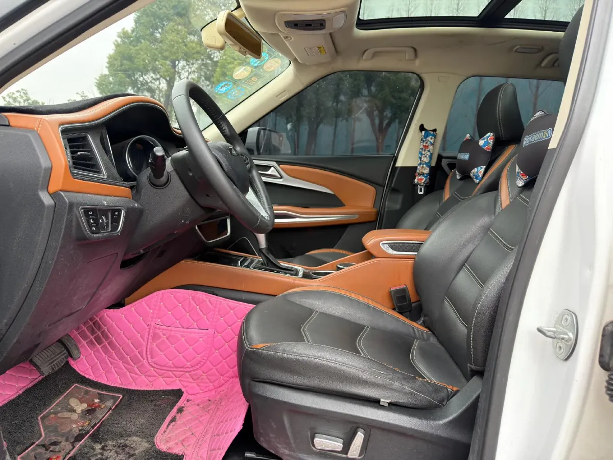 2017 Zotye T300 1.5T 144HP L4 CVT,autocango,china used car exporter,china ev exporter,chinese used car exporter,chinese used ev exporter