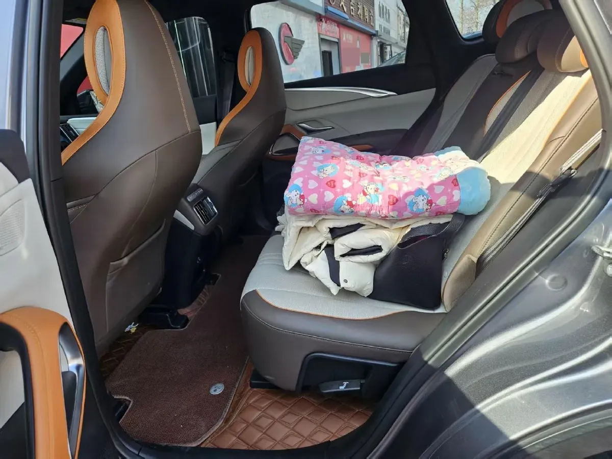 2022 Geely JiaJi 1.5T 177HP L3 7DCT PHEV 15.5KWH,autocango,china used car exporter,china ev exporter,chinese used car exporter,chinese used ev exporter