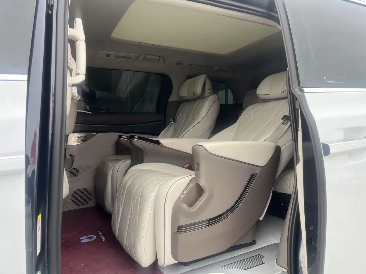 2022 HongQi HS7 3.0T 337HP V6 8AT,autocango,china used car exporter,china ev exporter,chinese used car exporter,chinese used ev exporter