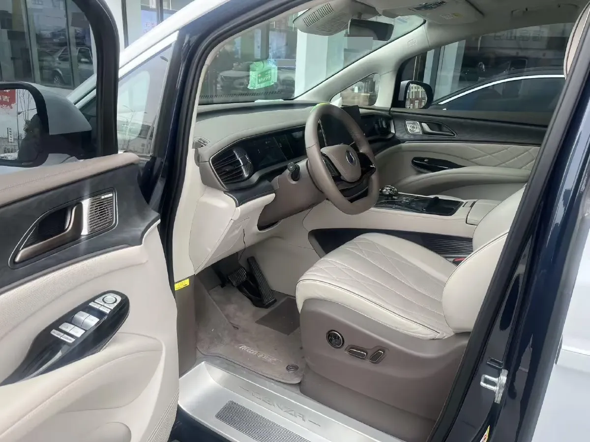 2022 HongQi HS7 3.0T 337HP V6 8AT,autocango,china used car exporter,china ev exporter,chinese used car exporter,chinese used ev exporter