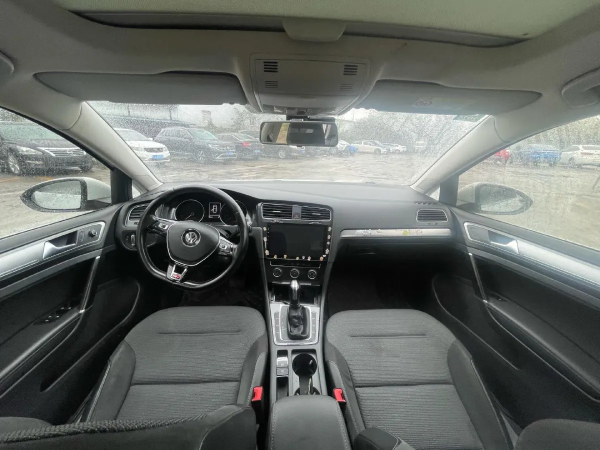 2018 Volkswagen Golf 1.6L 110HP L4 6AT,autocango,china used car exporter,china ev exporter,chinese used car exporter,chinese used ev exporter