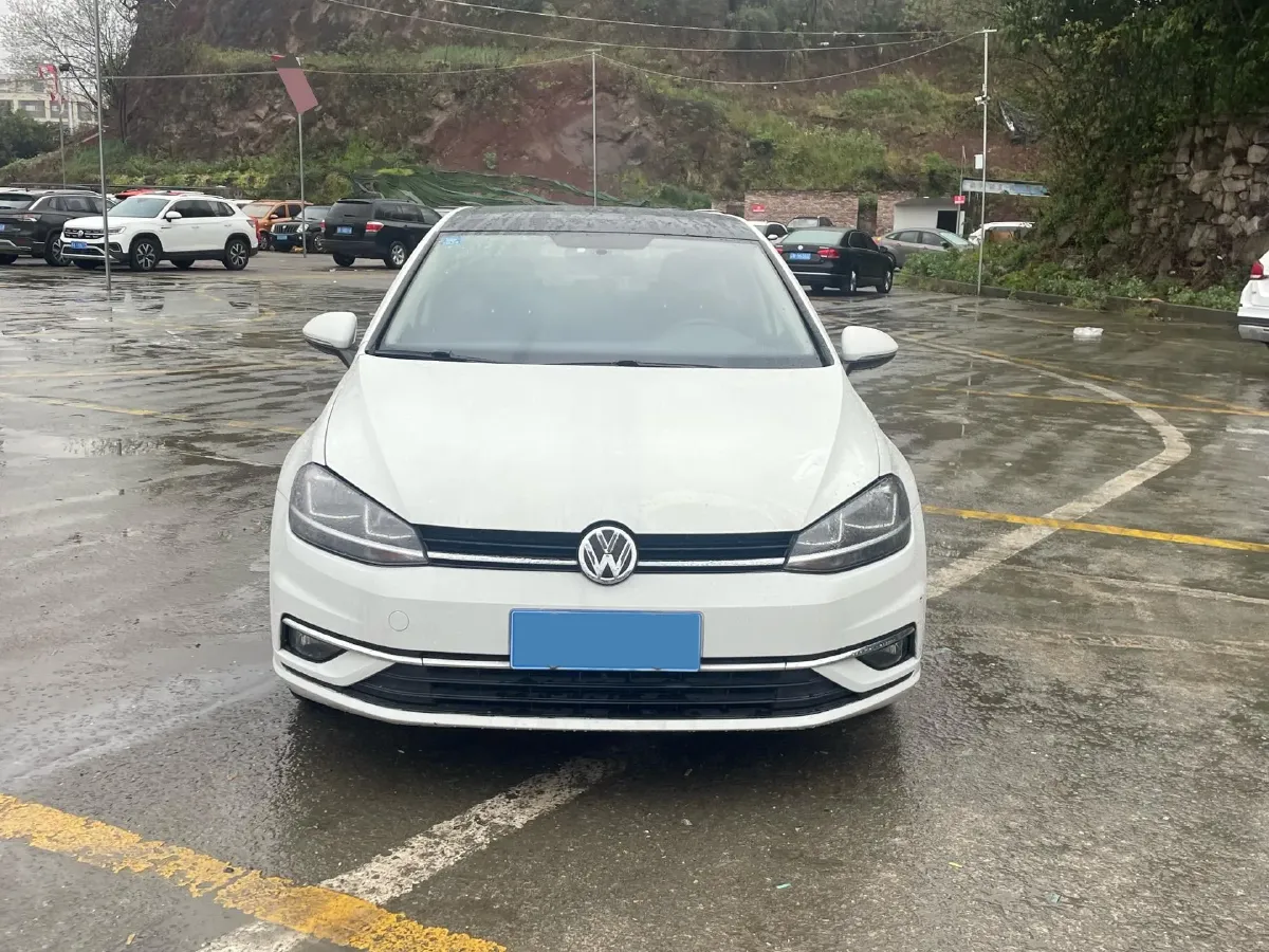 2018 Volkswagen Golf 1.6L 110HP L4 6AT,autocango,china used car exporter,china ev exporter,chinese used car exporter,chinese used ev exporter