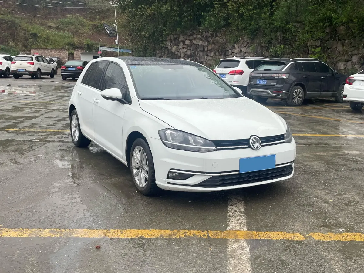 2018 Volkswagen Golf 1.6L 110HP L4 6AT,autocango,china used car exporter,china ev exporter,chinese used car exporter,chinese used ev exporter