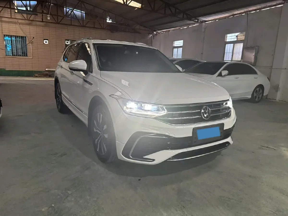 2023 Volkswagen Tiguan L 1.5T 160HP L4 7DCT,autocango,china used car exporter,china ev exporter,chinese used car exporter,chinese used ev exporter