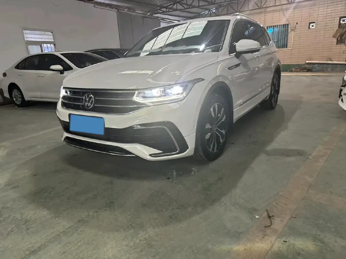 2023 Volkswagen Tiguan L 1.5T 160HP L4 7DCT,autocango,china used car exporter,china ev exporter,chinese used car exporter,chinese used ev exporter