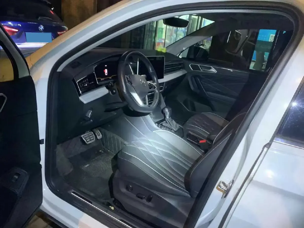 2023 Volkswagen Tiguan L 1.5T 160HP L4 7DCT,autocango,china used car exporter,china ev exporter,chinese used car exporter,chinese used ev exporter