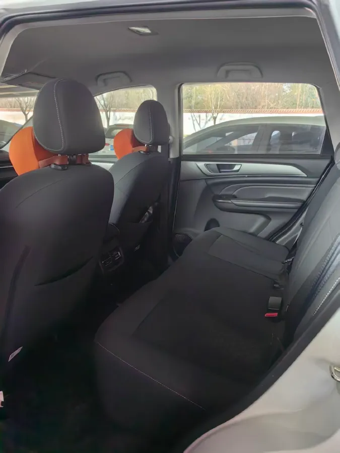 2021 Haval M6 1.5T 150HP L4 7DCT,autocango,china used car exporter,china ev exporter,chinese used car exporter,chinese used ev exporter