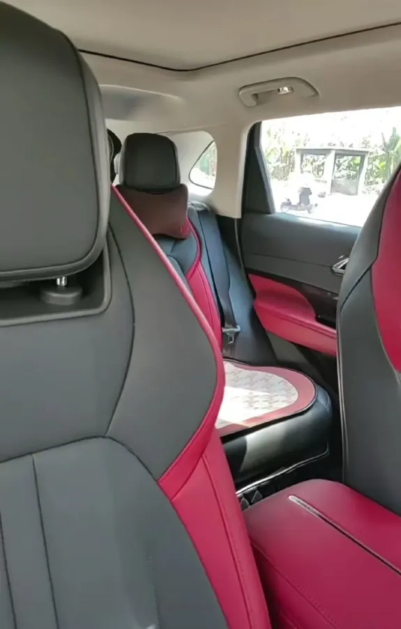 2024 HongQi HS3 1.5T 169HP L4 7DCT,autocango,china used car exporter,china ev exporter,chinese used car exporter,chinese used ev exporter