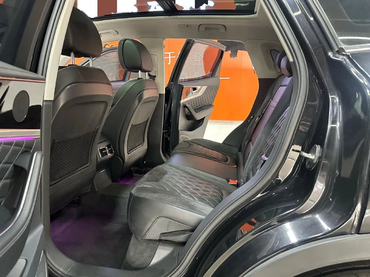 2019 HongQi HS5 2.0T 224HP L4 6AT,autocango,china used car exporter,china ev exporter,chinese used car exporter,chinese used ev exporter