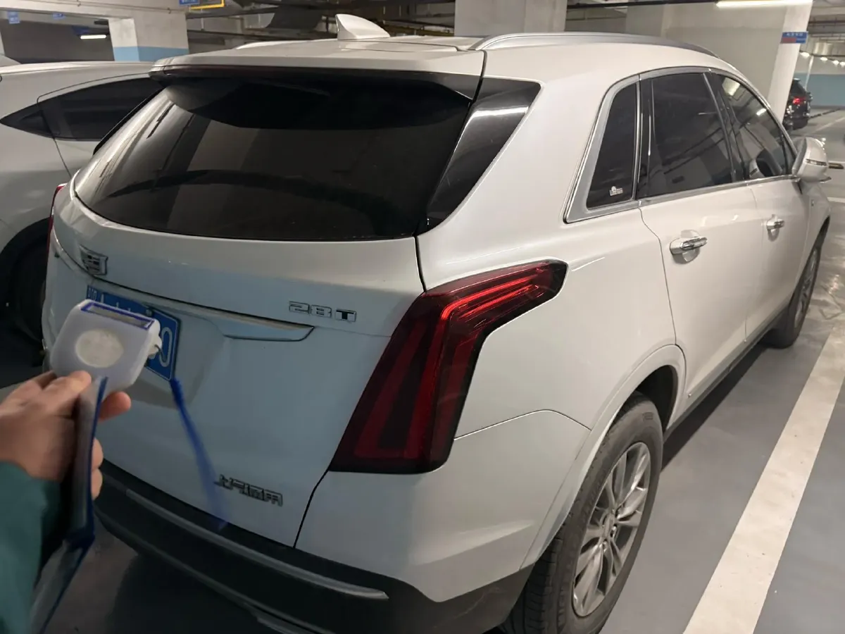2021 Cadillac XT5 2.0T 237HP L4 9AT,autocango,china used car exporter,china ev exporter,chinese used car exporter,chinese used ev exporter
