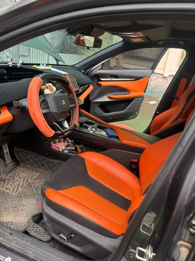 2023 ChangAn UNI-V 1.5T 188HP L4 7DCT,autocango,china used car exporter,china ev exporter,chinese used car exporter,chinese used ev exporter