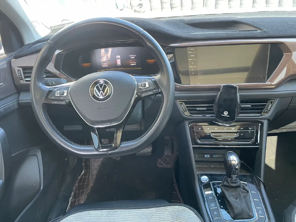 2021 Volkswagen Tharu 1.4T 150HP L4 7DCT,autocango,china used car exporter,china ev exporter,chinese used car exporter,chinese used ev exporter