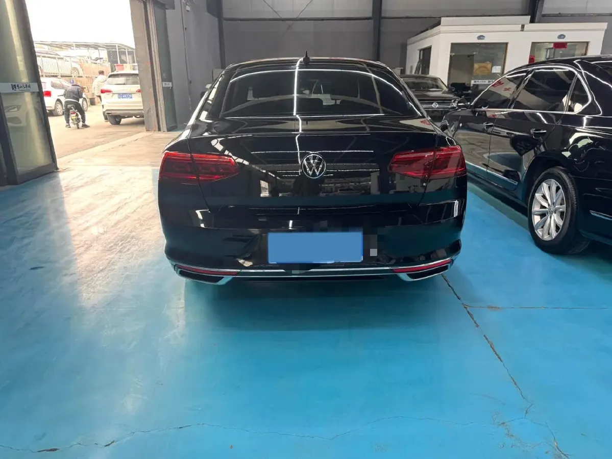 2020 Volkswagen Magotan 2.0T 186HP L4 7DCT,autocango,china used car exporter,china ev exporter,chinese used car exporter,chinese used ev exporter