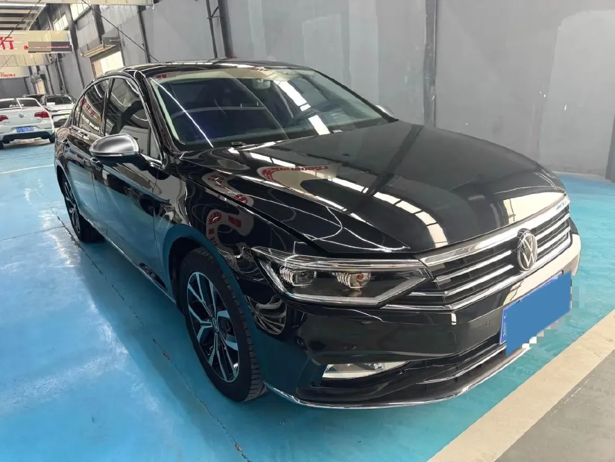 2020 Volkswagen Magotan 2.0T 186HP L4 7DCT,autocango,china used car exporter,china ev exporter,chinese used car exporter,chinese used ev exporter