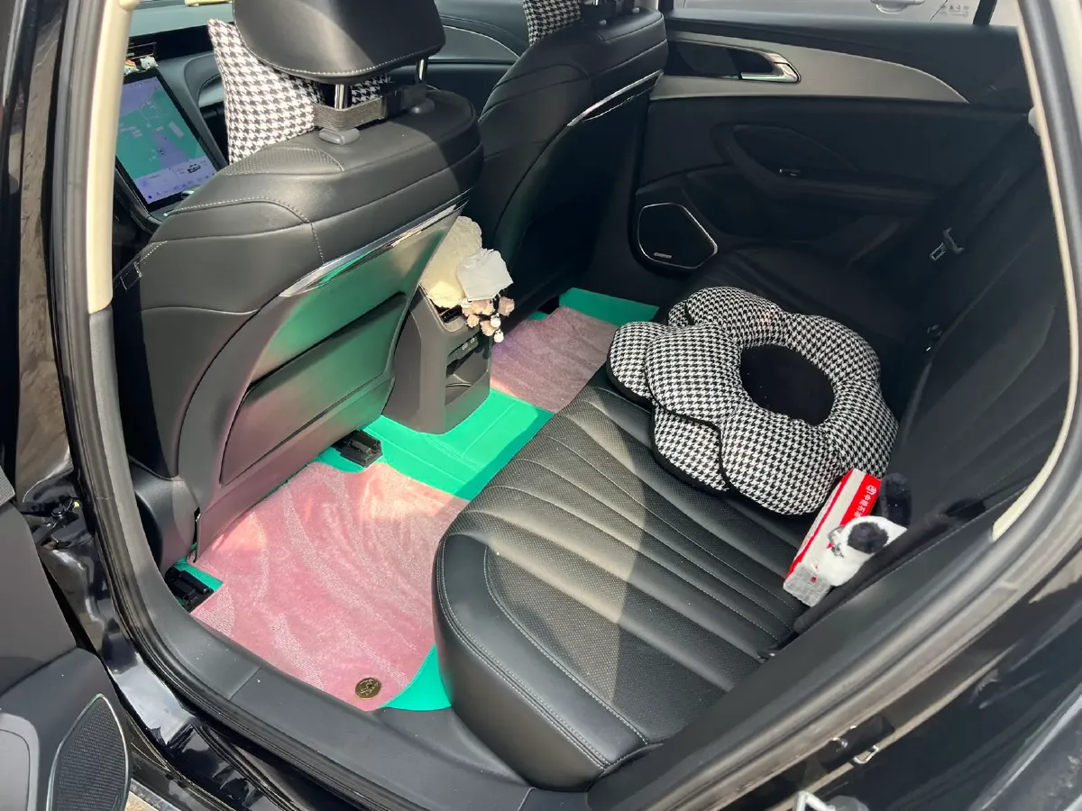 2023 HongQi H5 1.5T 169HP L4 7DCT,autocango,china used car exporter,china ev exporter,chinese used car exporter,chinese used ev exporter