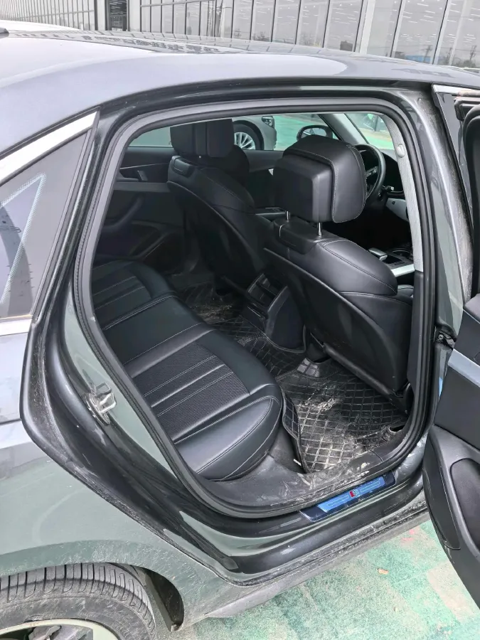 2024 Audi A4L 2.0T 190HP L4 7DCT,autocango,china used car exporter,china ev exporter,chinese used car exporter,chinese used ev exporter