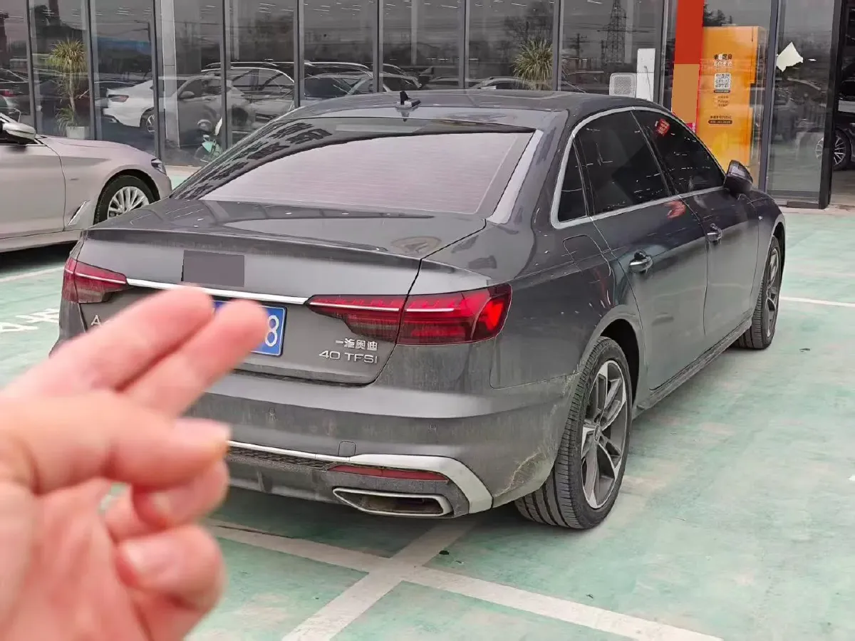 2024 Audi A4L 2.0T 190HP L4 7DCT,autocango,china used car exporter,china ev exporter,chinese used car exporter,chinese used ev exporter