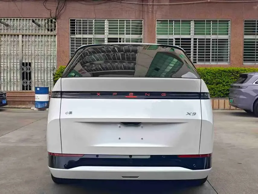 2025 Xpeng X9 BEV,autocango,china used car exporter,china ev exporter,chinese used car exporter,chinese used ev exporter