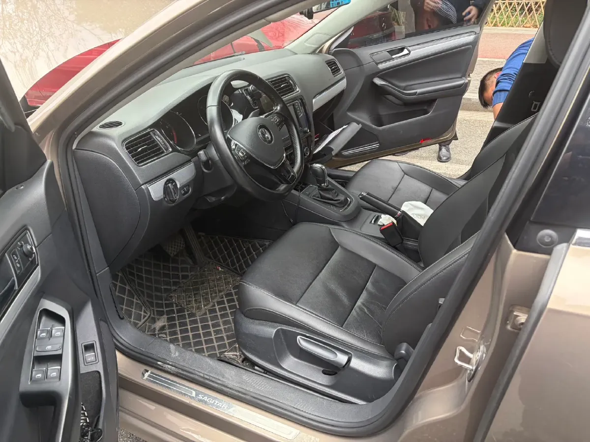 2019 Jeep Renegade 1.3T 173HP L4 7DCT,autocango,china used car exporter,china ev exporter,chinese used car exporter,chinese used ev exporter