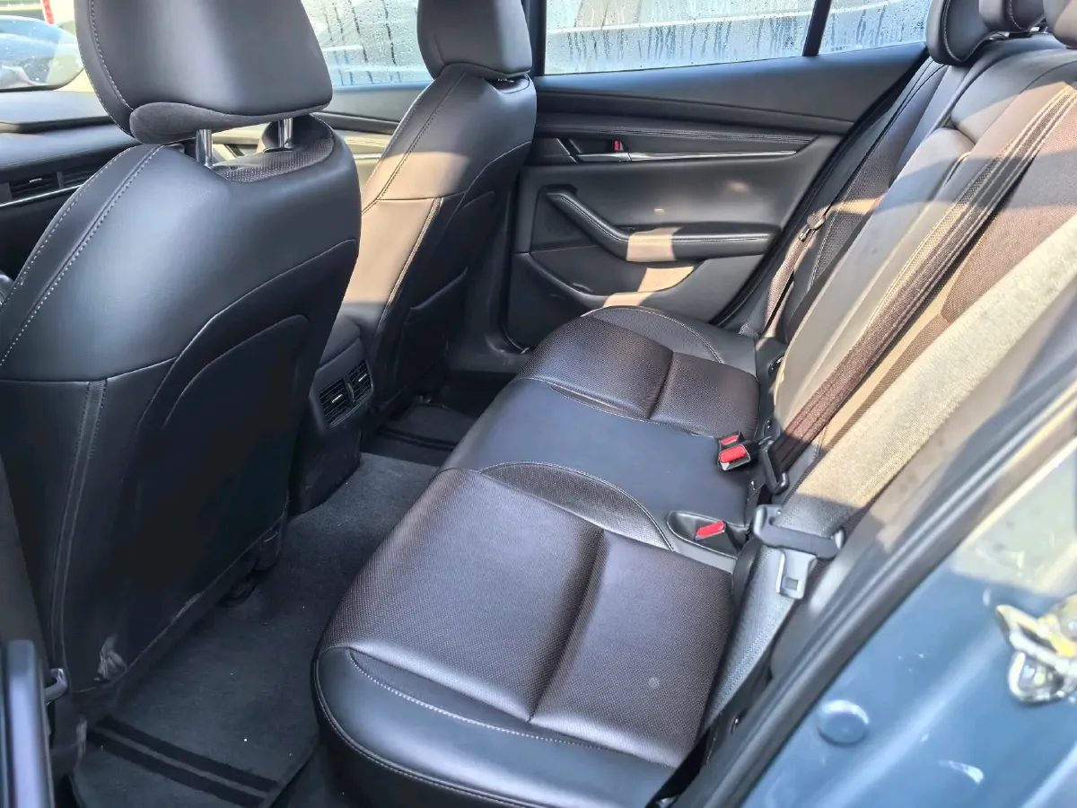 2023 Mazda 3 Axela 2.0L 158HP L4 6AT,autocango,china used car exporter,china ev exporter,chinese used car exporter,chinese used ev exporter