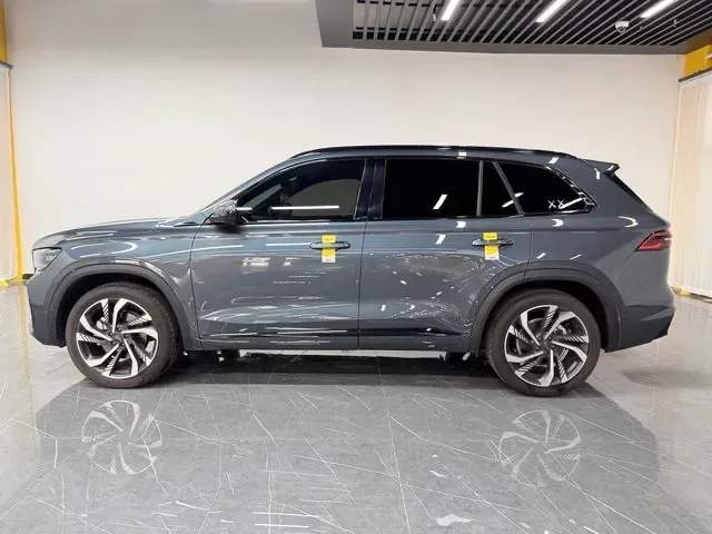 2021 Geely Monjaro 2.0T 218HP L4 7DCT,autocango,china used car exporter,china ev exporter,chinese used car exporter,chinese used ev exporter