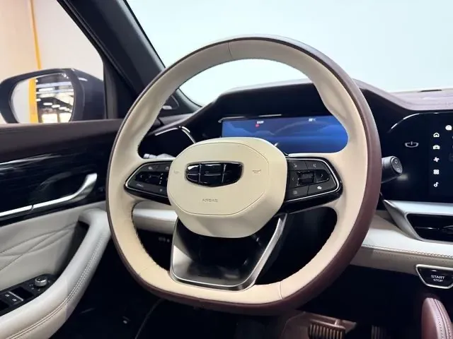 2021 Geely Monjaro 2.0T 218HP L4 7DCT,autocango,china used car exporter,china ev exporter,chinese used car exporter,chinese used ev exporter