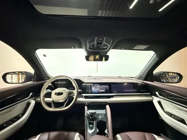 2021 Geely Monjaro 2.0T 218HP L4 7DCT,autocango,china used car exporter,china ev exporter,chinese used car exporter,chinese used ev exporter