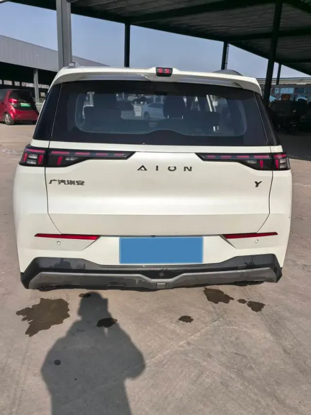 2022 Geely Okavango 1.8T 184HP L4 7DCT,autocango,china used car exporter,china ev exporter,chinese used car exporter,chinese used ev exporter