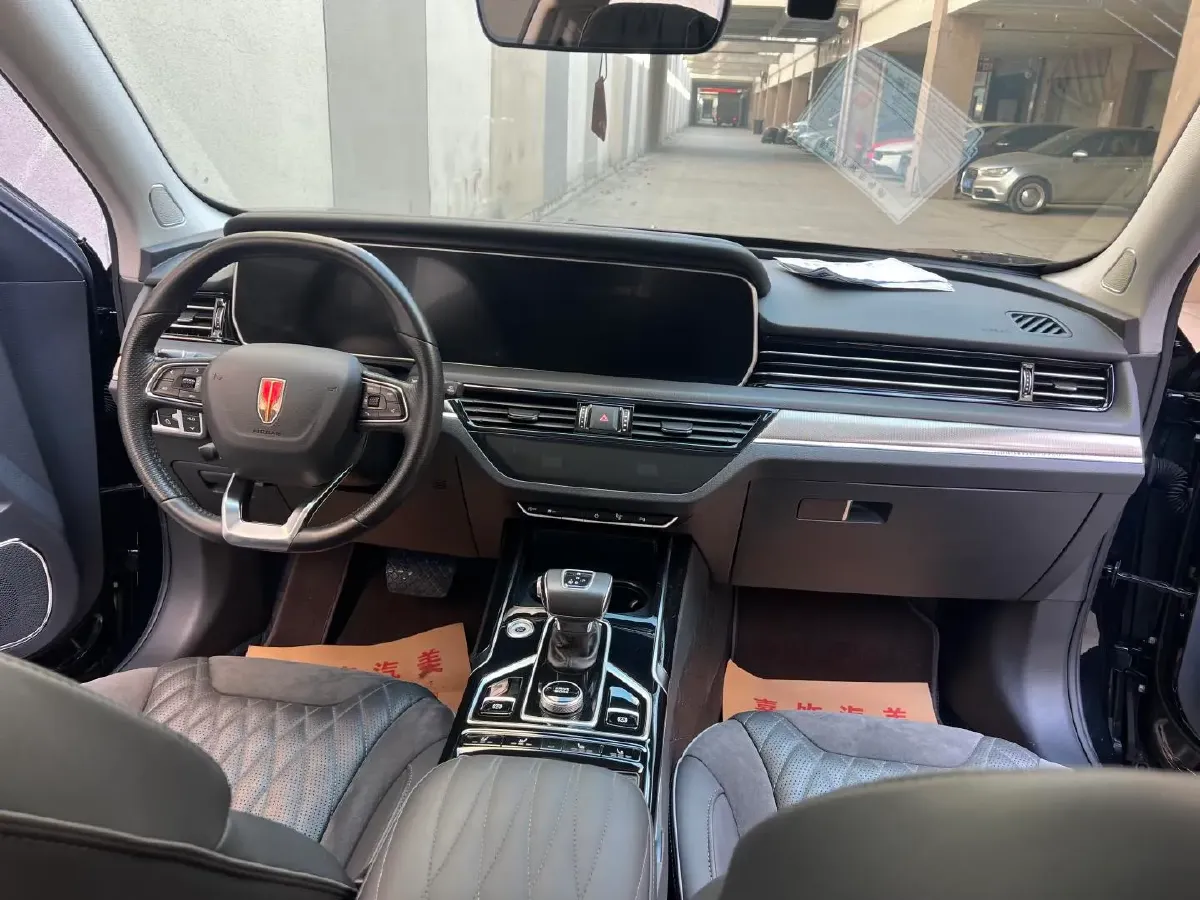 2022 HongQi HS5 2.0T 224HP L4 6AT,autocango,china used car exporter,china ev exporter,chinese used car exporter,chinese used ev exporter