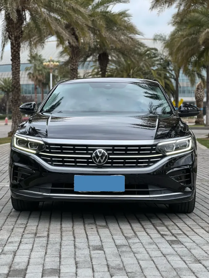 2023 Volkswagen Passat 2.0T 186HP L4 7DCT,autocango,china used car exporter,china ev exporter,chinese used car exporter,chinese used ev exporter