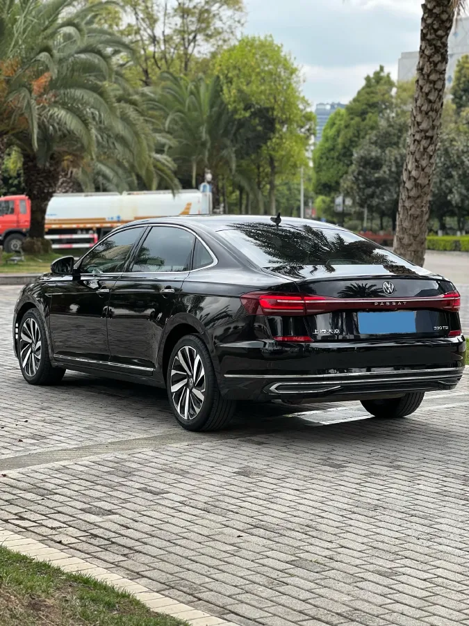 2023 Volkswagen Passat 2.0T 186HP L4 7DCT,autocango,china used car exporter,china ev exporter,chinese used car exporter,chinese used ev exporter
