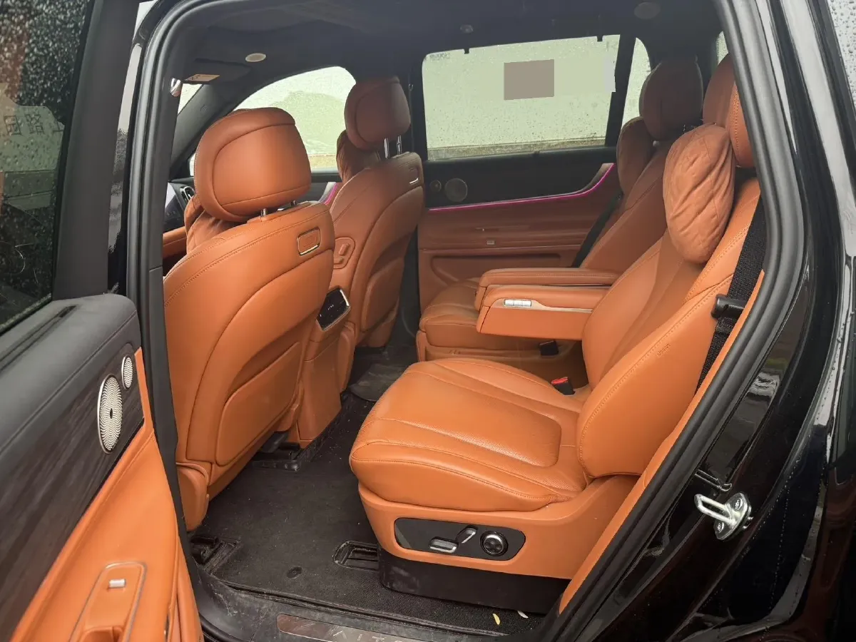 2024 AITO AITO M9 1.5T 152HP L4 REEV 42KWH,autocango,china used car exporter,china ev exporter,chinese used car exporter,chinese used ev exporter