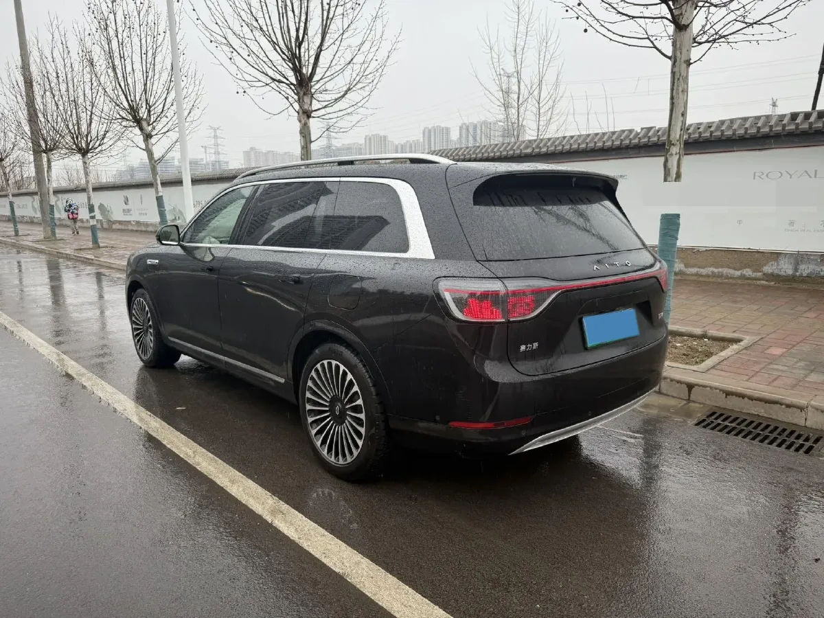 2024 AITO AITO M9 1.5T 152HP L4 REEV 42KWH,autocango,china used car exporter,china ev exporter,chinese used car exporter,chinese used ev exporter