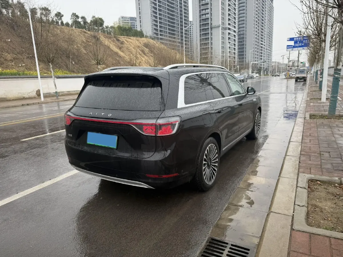 2024 AITO AITO M9 1.5T 152HP L4 REEV 42KWH,autocango,china used car exporter,china ev exporter,chinese used car exporter,chinese used ev exporter