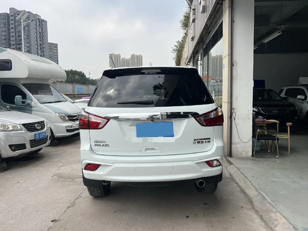 2018 Isuzu Mu-X 3.0T 177HP L4 6AT,autocango,china used car exporter,china ev exporter,chinese used car exporter,chinese used ev exporter
