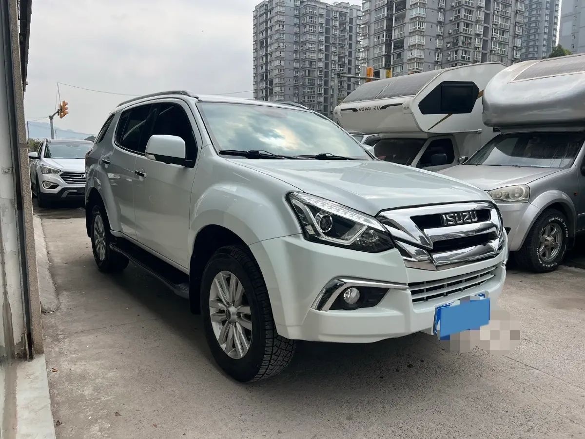 2018 Isuzu Mu-X 3.0T 177HP L4 6AT,autocango,china used car exporter,china ev exporter,chinese used car exporter,chinese used ev exporter