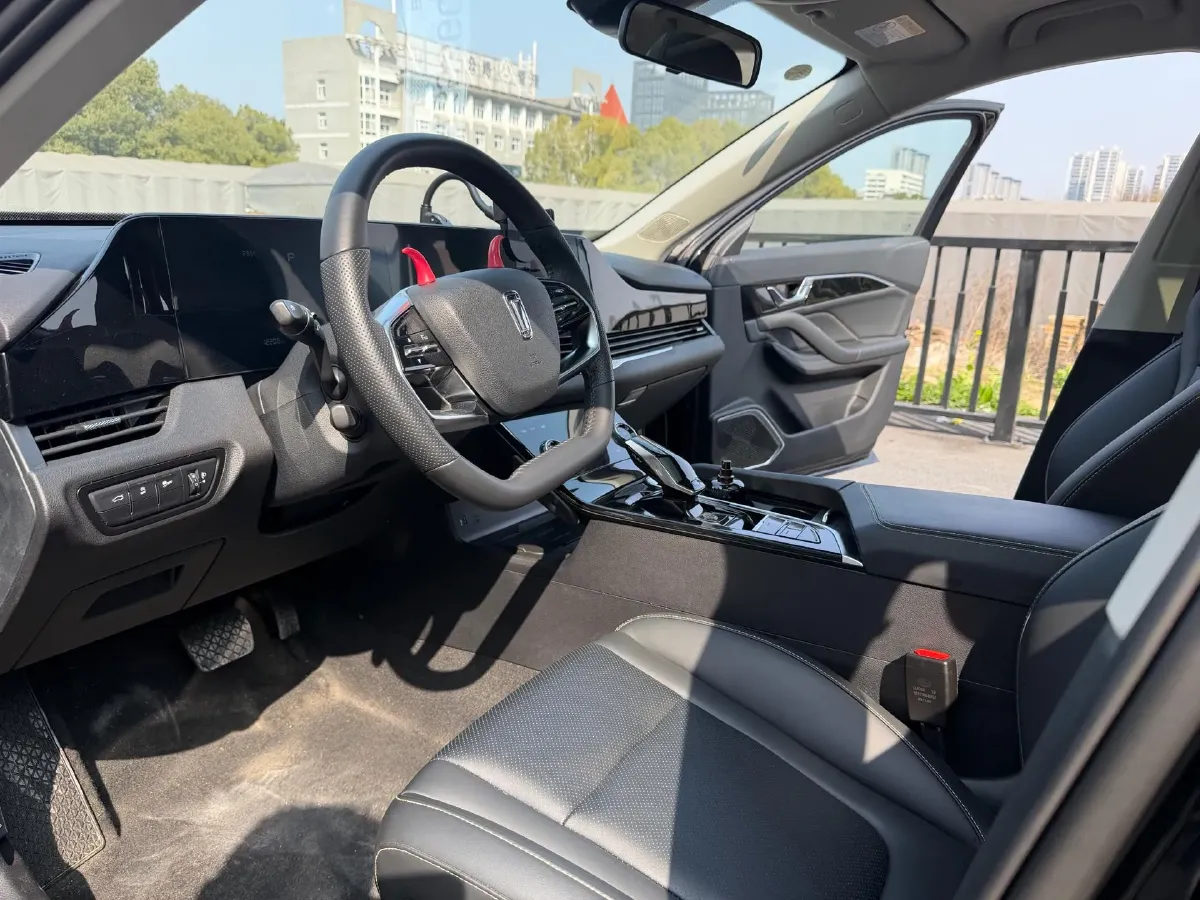 2023 Bestune B70 1.5T 169HP L4 7DCT,autocango,china used car exporter,china ev exporter,chinese used car exporter,chinese used ev exporter