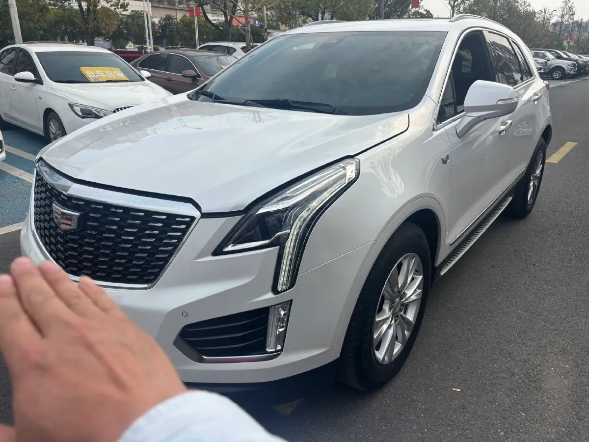 2022 Cadillac XT5 2.0T 237HP L4 9AT,autocango,china used car exporter,china ev exporter,chinese used car exporter,chinese used ev exporter