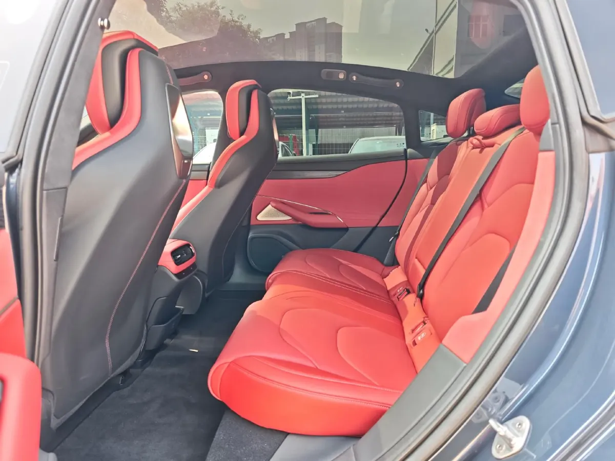 2024 MI SU7 BEV 101KWH,autocango,china used car exporter,china ev exporter,chinese used car exporter,chinese used ev exporter