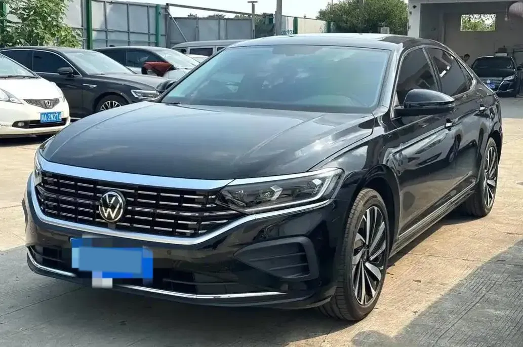 2024 Volkswagen Passat 2.0T 220HP L4 7DCT,autocango,china used car exporter,china ev exporter,chinese used car exporter,chinese used ev exporter