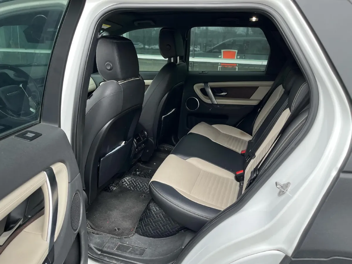 2020 Land Rover Discovery Sport 2.0T 249HP L4 9AT,autocango,china used car exporter,china ev exporter,chinese used car exporter,chinese used ev exporter