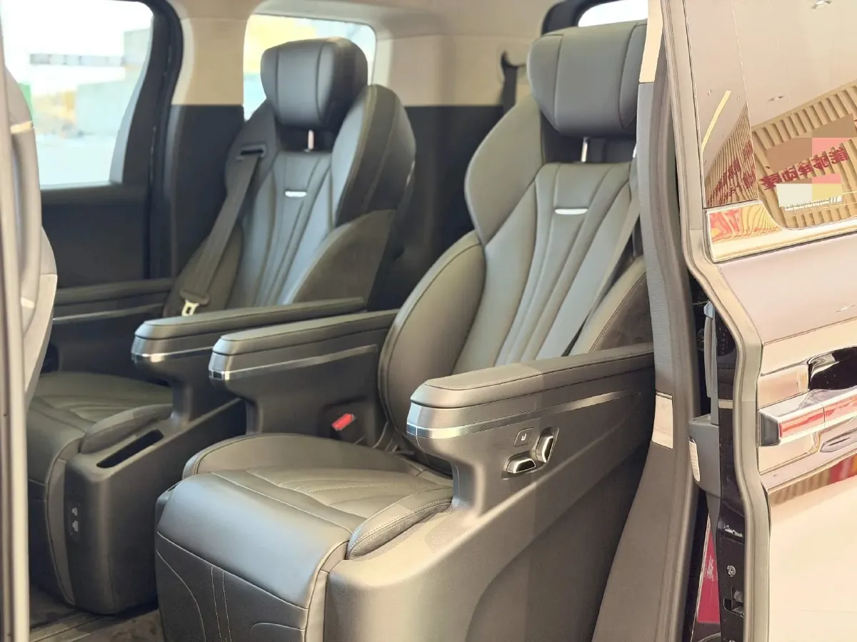 2024 HongQi HQ9 2.0T 163HP L4 1DHT PHEV 20.14KWH,autocango,china used car exporter,china ev exporter,chinese used car exporter,chinese used ev exporter