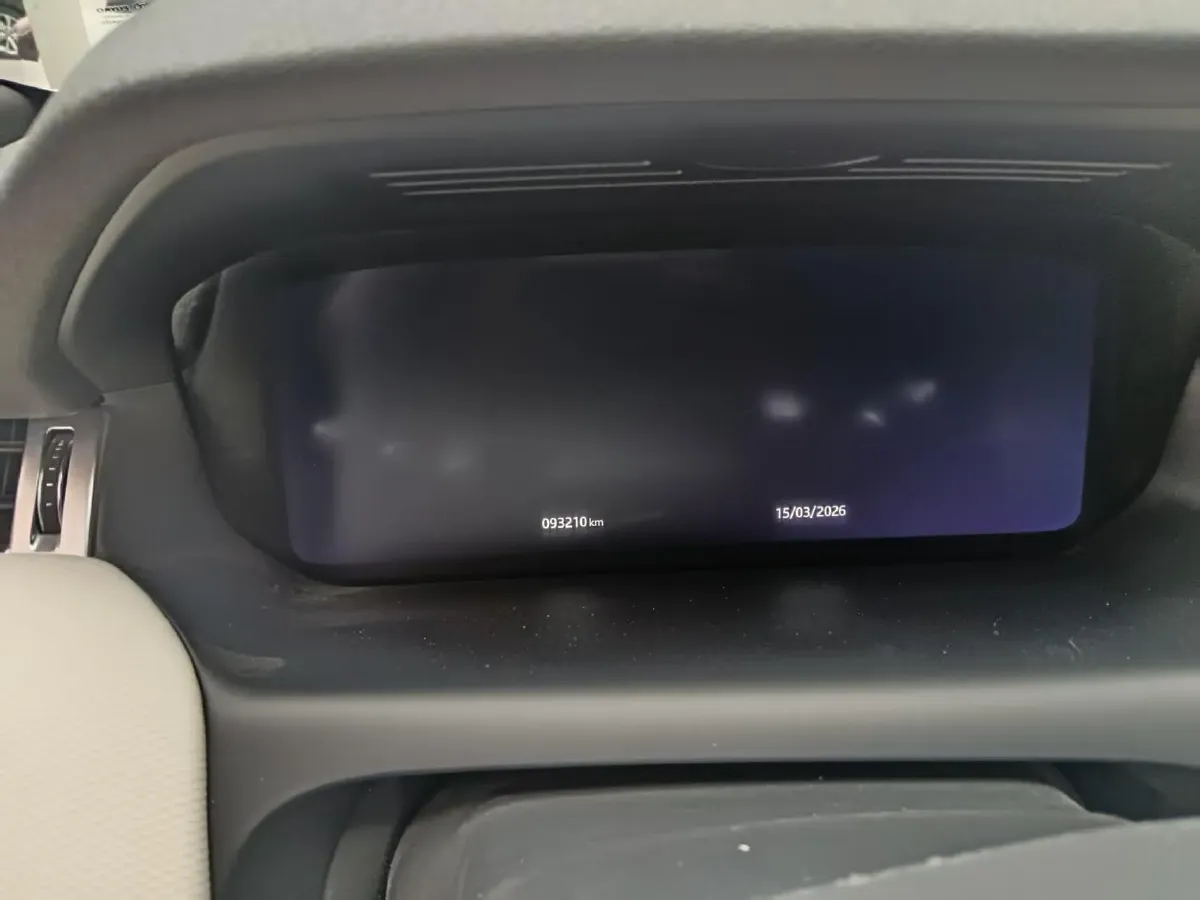 2020 Land Rover Discovery Sport 2.0T 249HP L4 9AT,autocango,china used car exporter,china ev exporter,chinese used car exporter,chinese used ev exporter