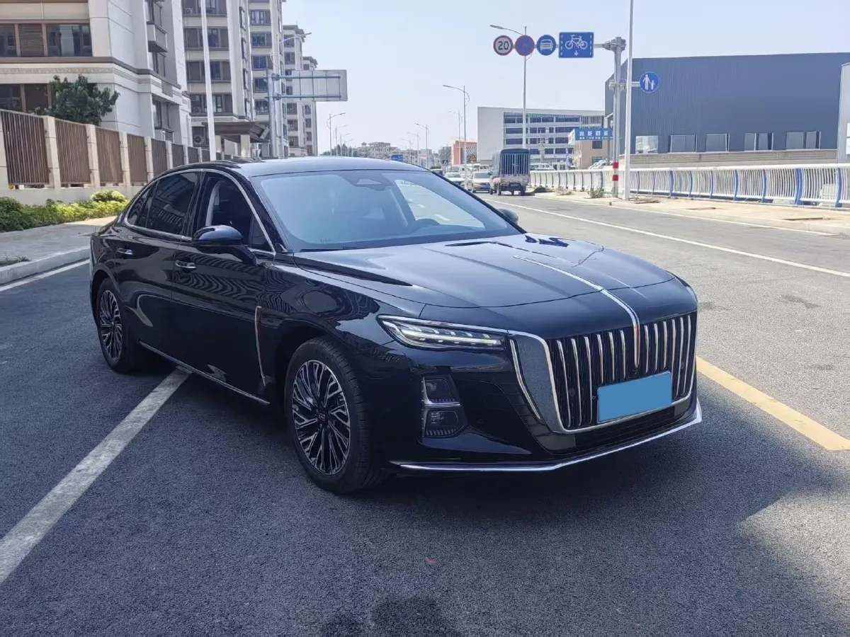 2023 HongQi H5 2.0T 224HP L4 8AT,autocango,china used car exporter,china ev exporter,chinese used car exporter,chinese used ev exporter