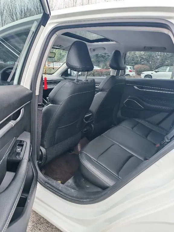 2022 Geely Emgrand 1.5L 114HP L4 5MT,autocango,china used car exporter,china ev exporter,chinese used car exporter,chinese used ev exporter