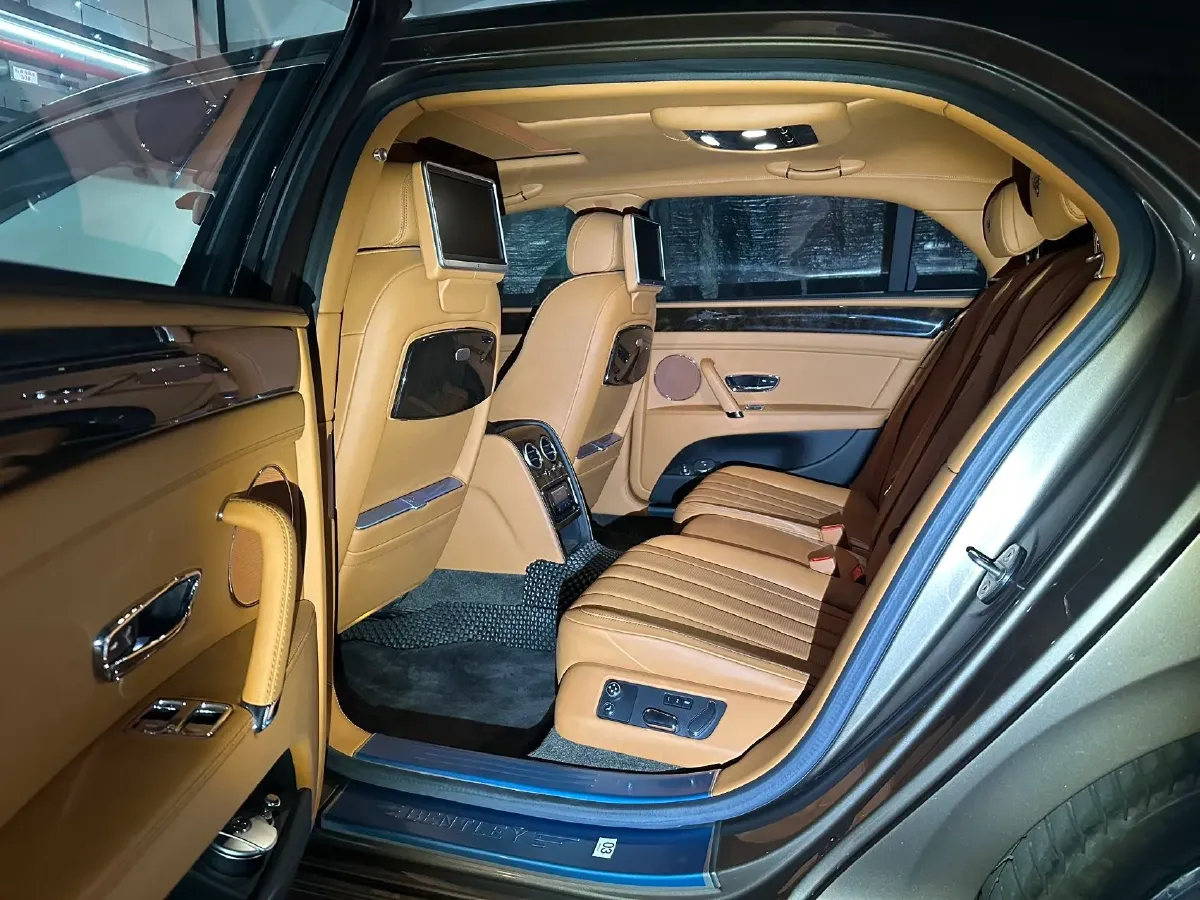 2017 Bentley Flying Spur 4.0T 528HP V8 8AT,autocango,china used car exporter,china ev exporter,chinese used car exporter,chinese used ev exporter