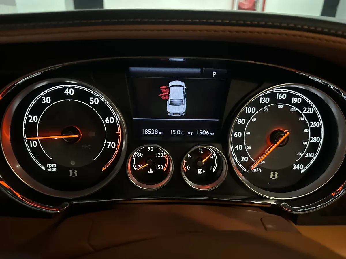 2017 Bentley Flying Spur 4.0T 528HP V8 8AT,autocango,china used car exporter,china ev exporter,chinese used car exporter,chinese used ev exporter