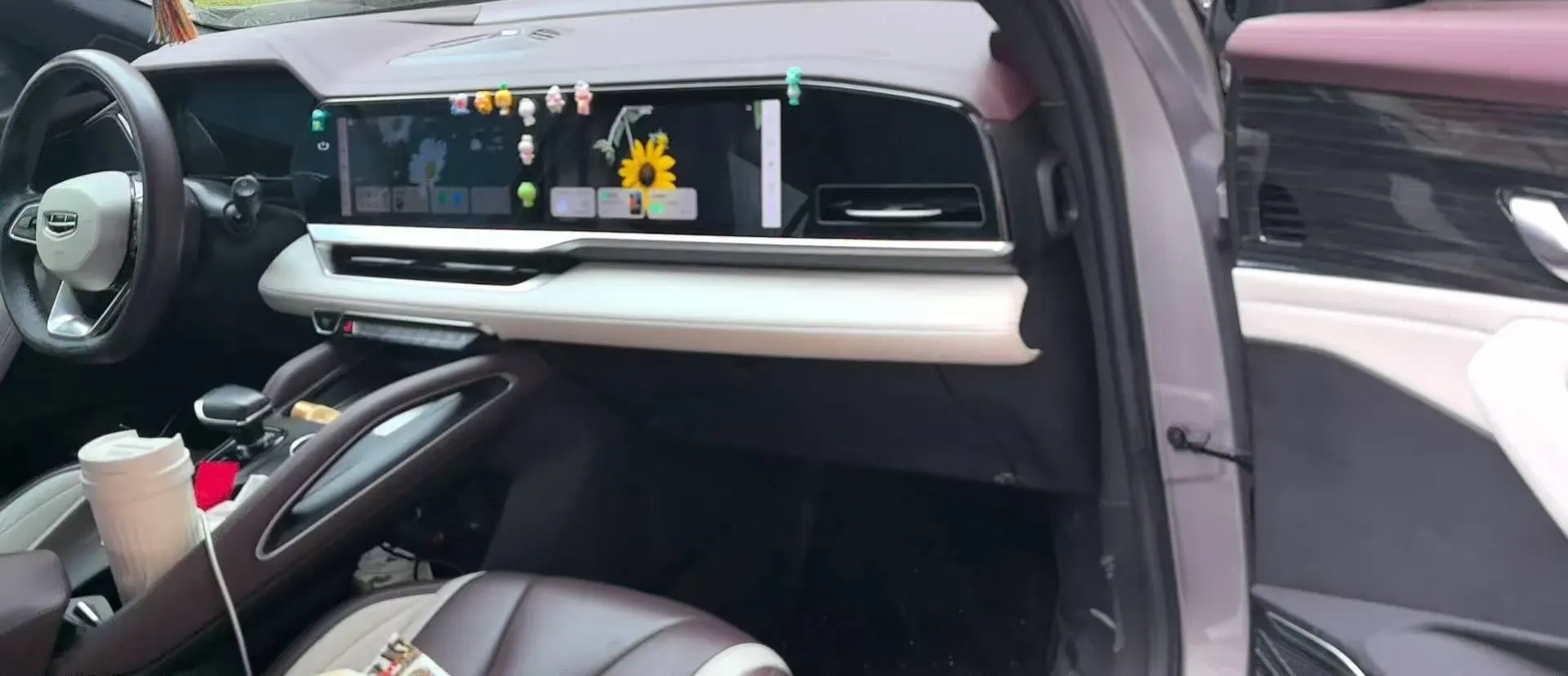 2021 Geely Monjaro 2.0T 218HP L4 7DCT,autocango,china used car exporter,china ev exporter,chinese used car exporter,chinese used ev exporter